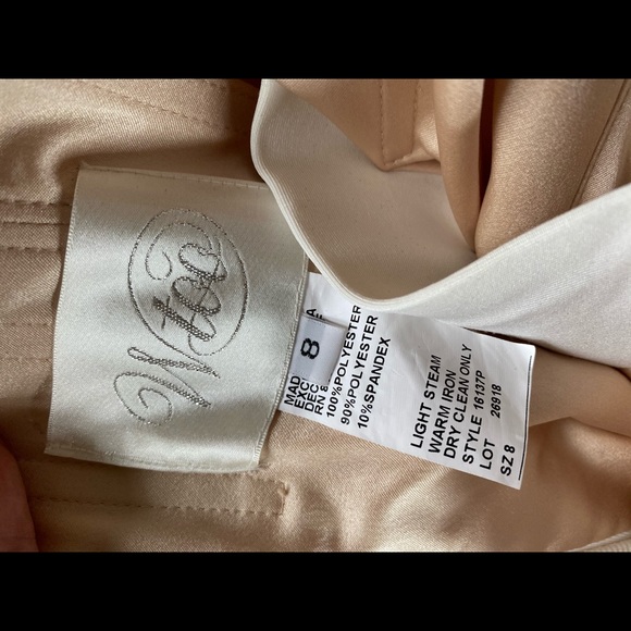 Beautiful wedding gown brand new!!!!!!! - Picture 6 of 8